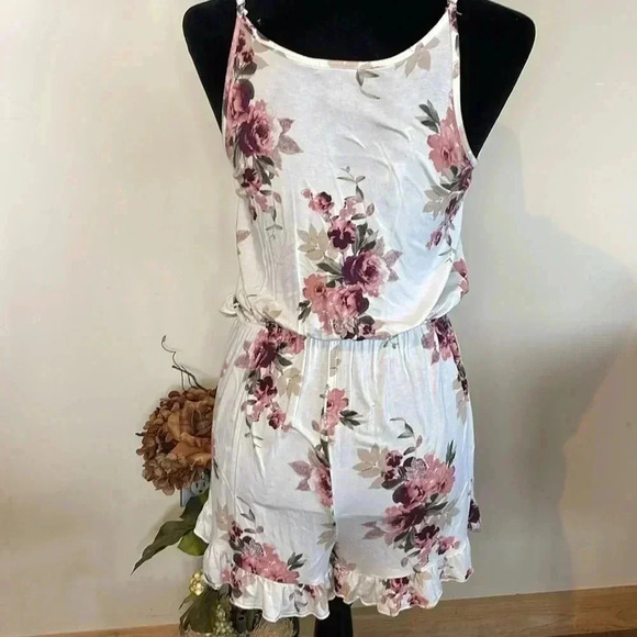 Rue21 Women’s Small Spaghetti Strap V Neck Floral Romper - Picture 3 of 6